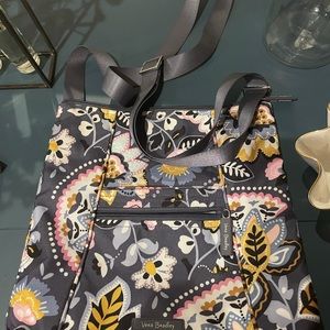 Vera Bradley Crossbody bag/purse. Charmont Meadow